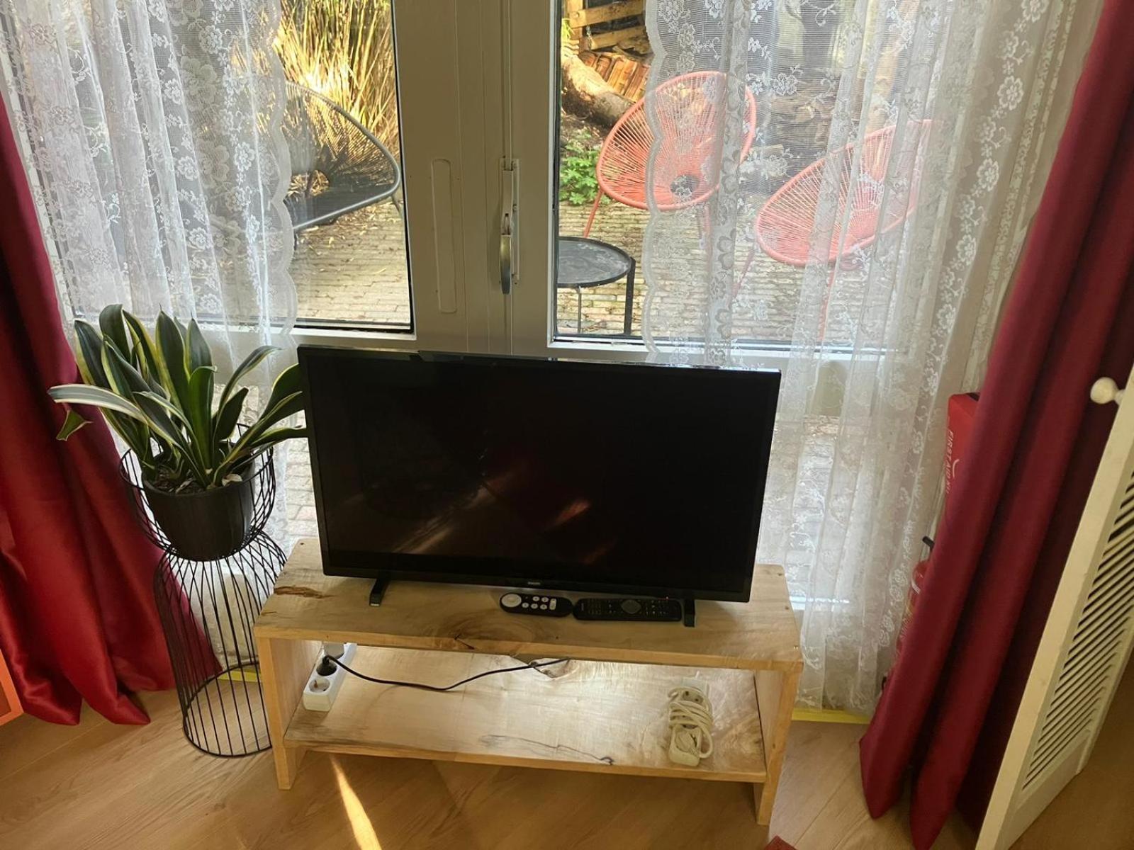 B En B Op Steendam, Tuinkamer Onder De Appelboom Buitenkant foto