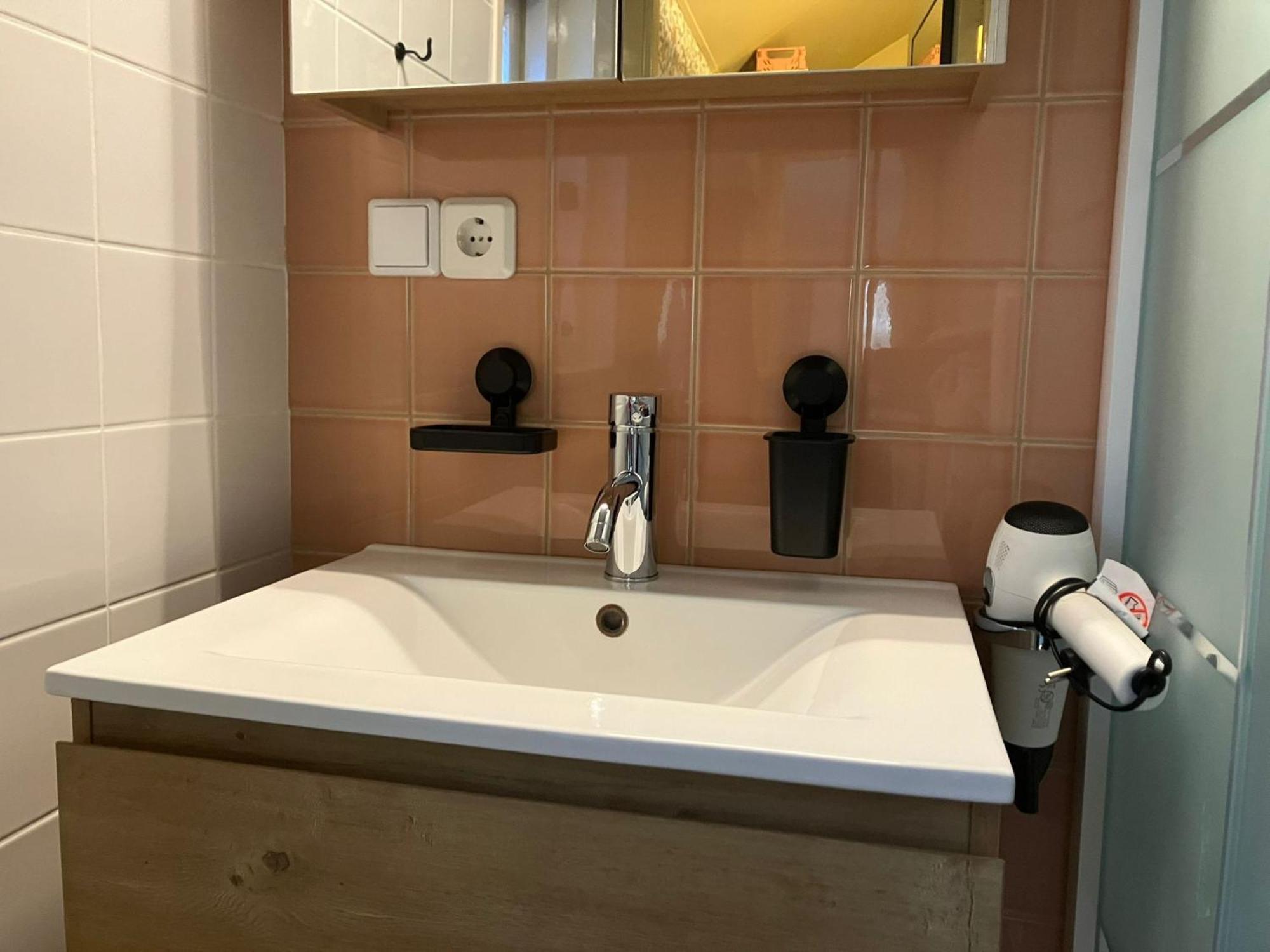 B En B Op Steendam, Tuinkamer Onder De Appelboom Buitenkant foto