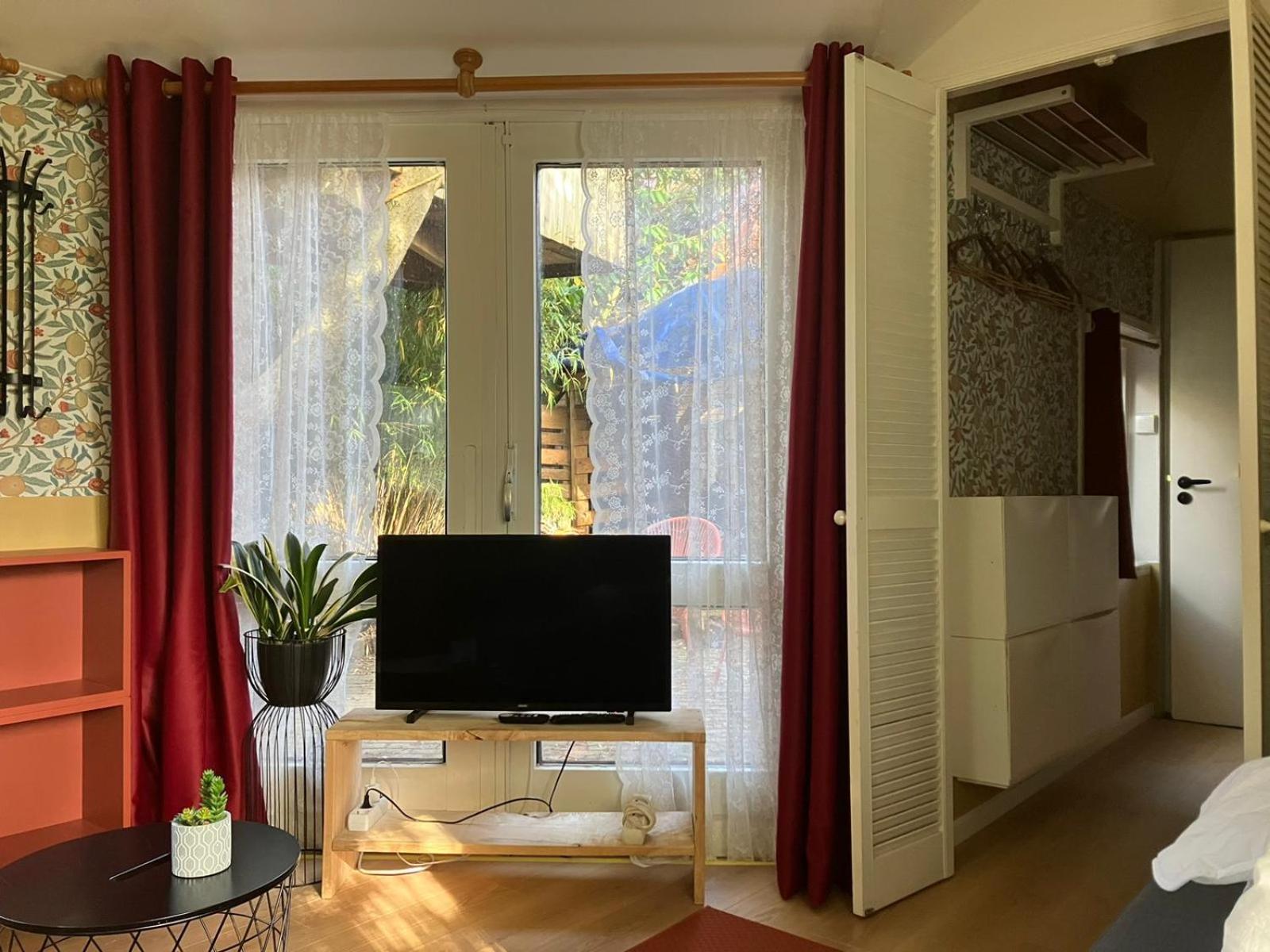 B En B Op Steendam, Tuinkamer Onder De Appelboom Buitenkant foto